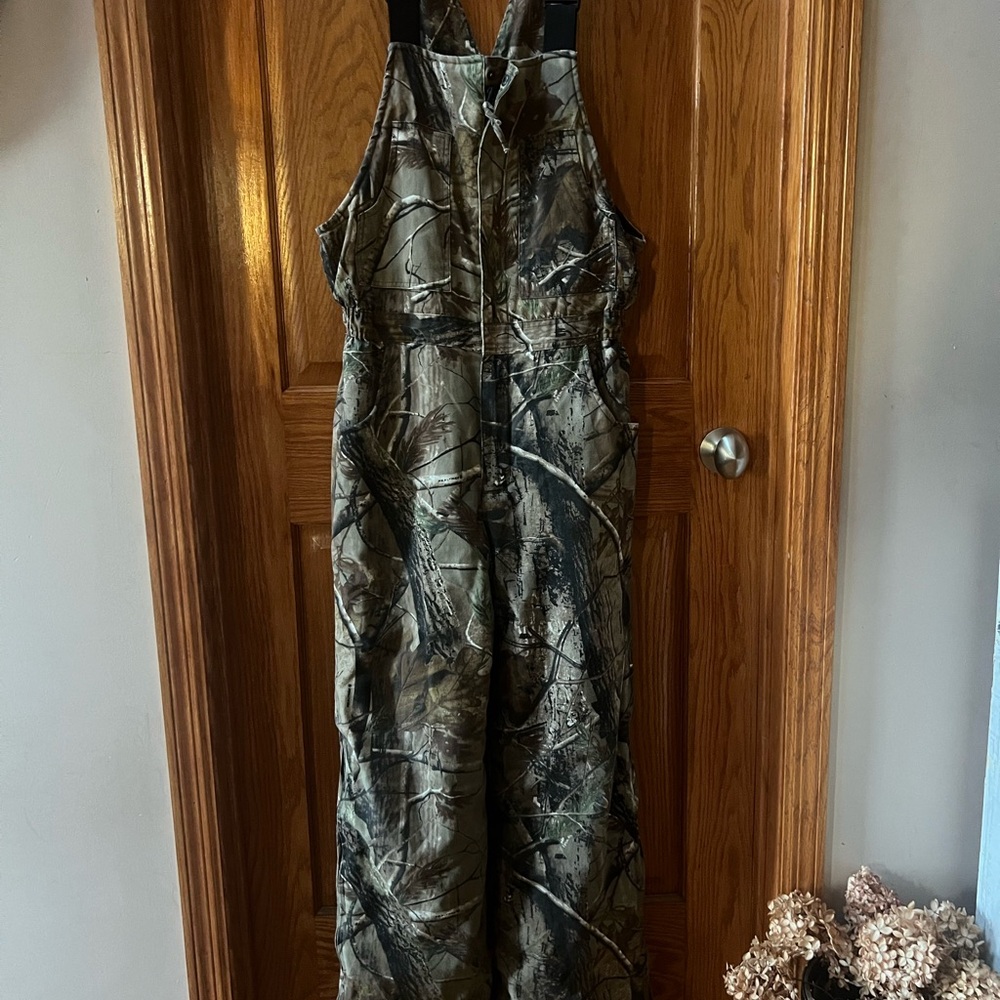 Brown and Black Camouflage insulated bibs for Outdoor Adventures hunting